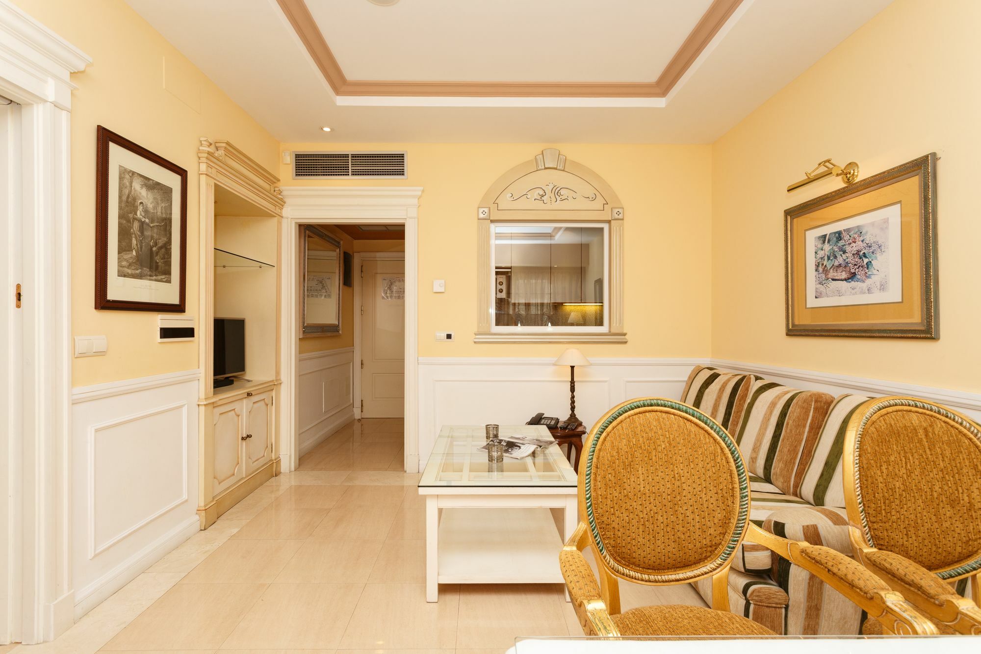 Paal Guadalpin Apartemen Marbella
