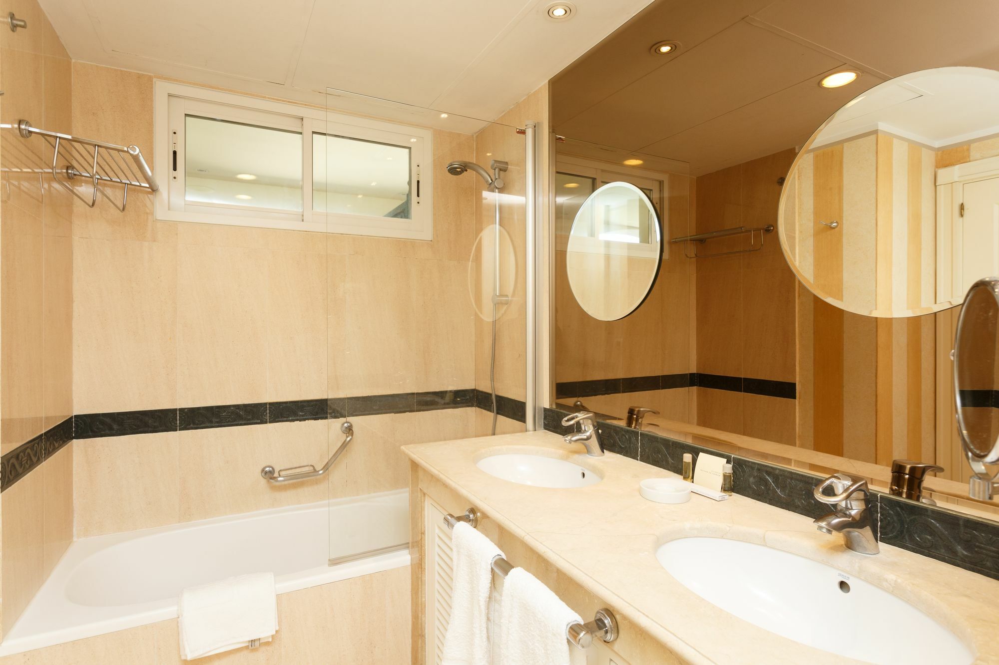 Paal Guadalpin Apartament *