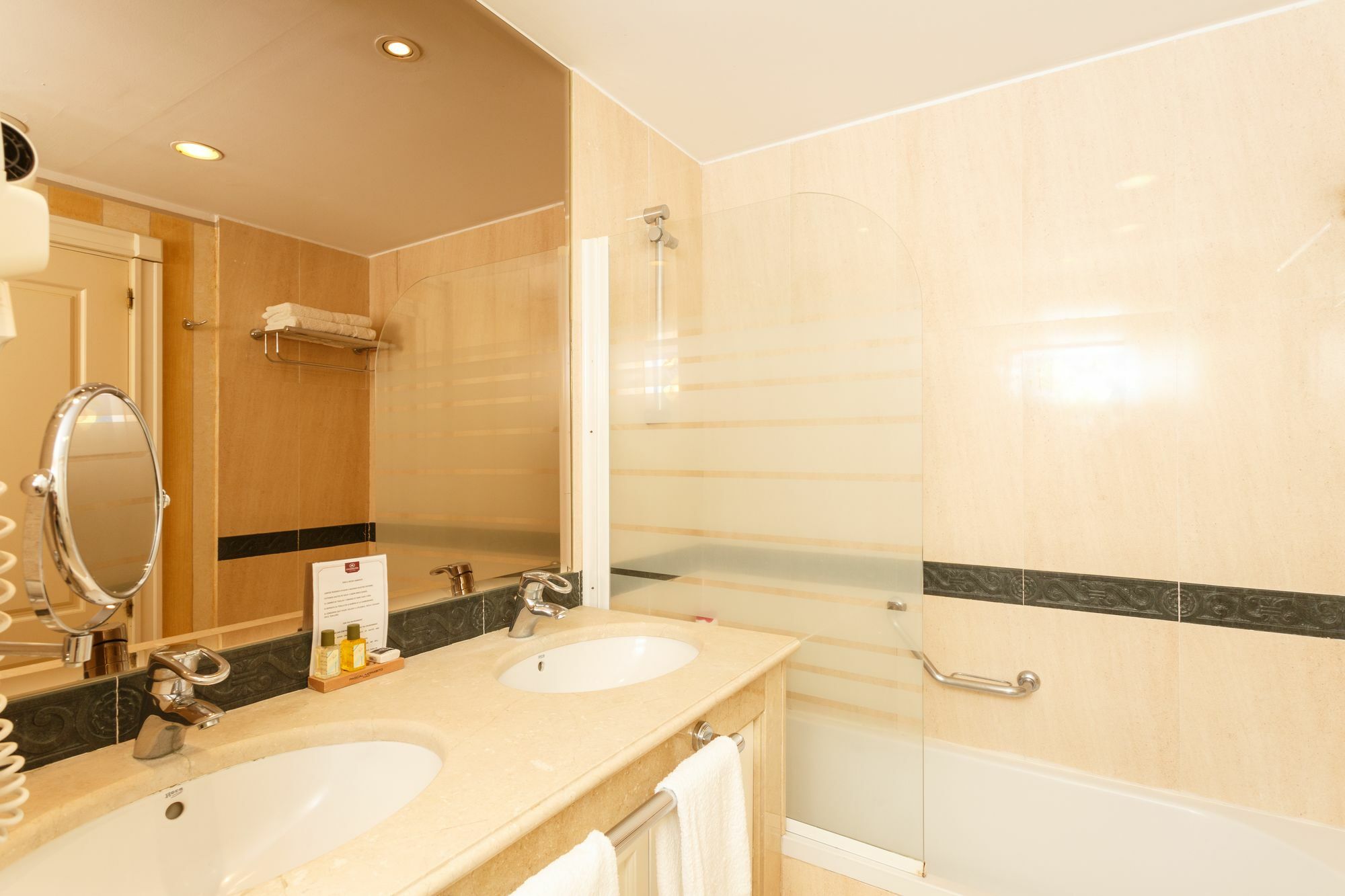 Paal Guadalpin Apartament *
